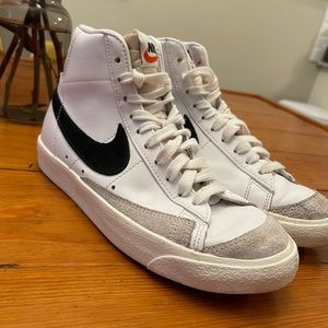 Nike Mid ‘77 Classic blazers